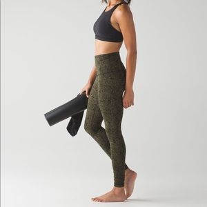 Lululemon wunder under tights